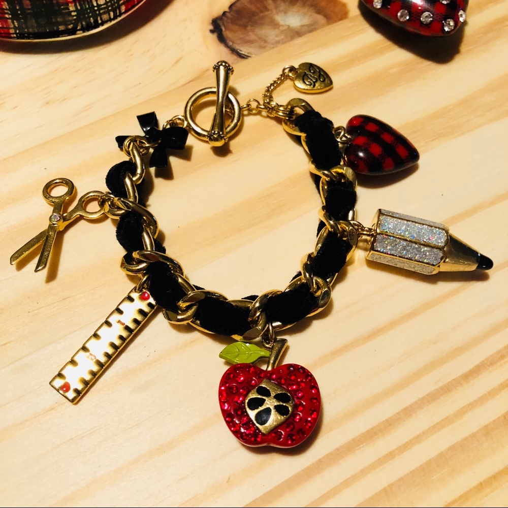 Betsey Johnson “Schoolgirl” Charm Bracelet! 🍎